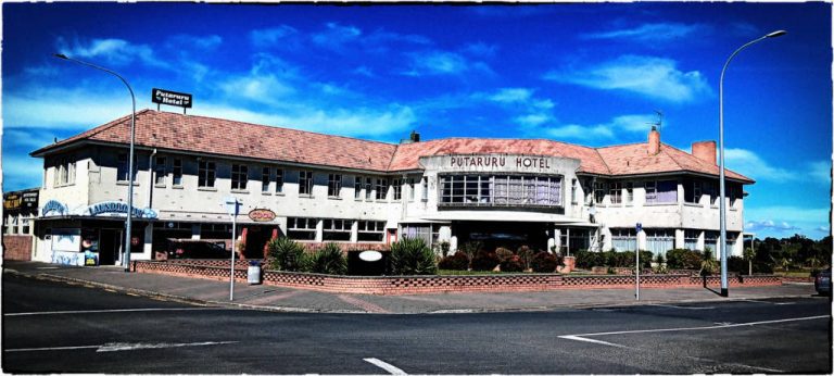 putaruru hotel small town new zealand